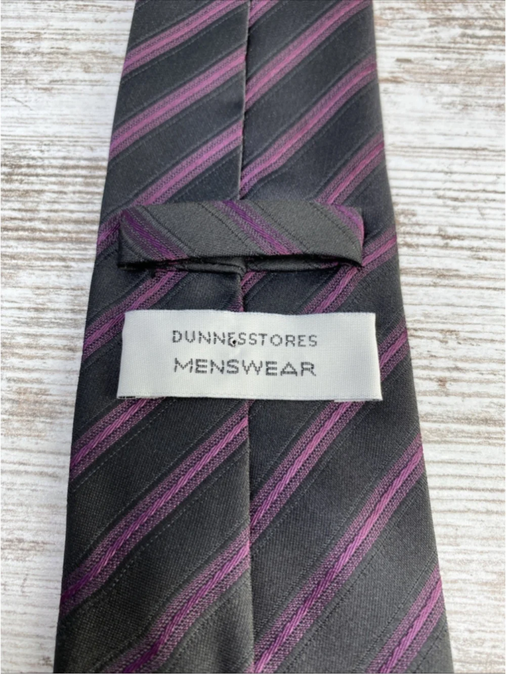Dunnes Stores add sleek